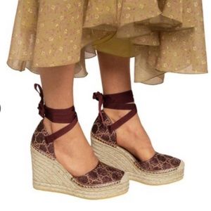 Gucci Burgundy Wedges